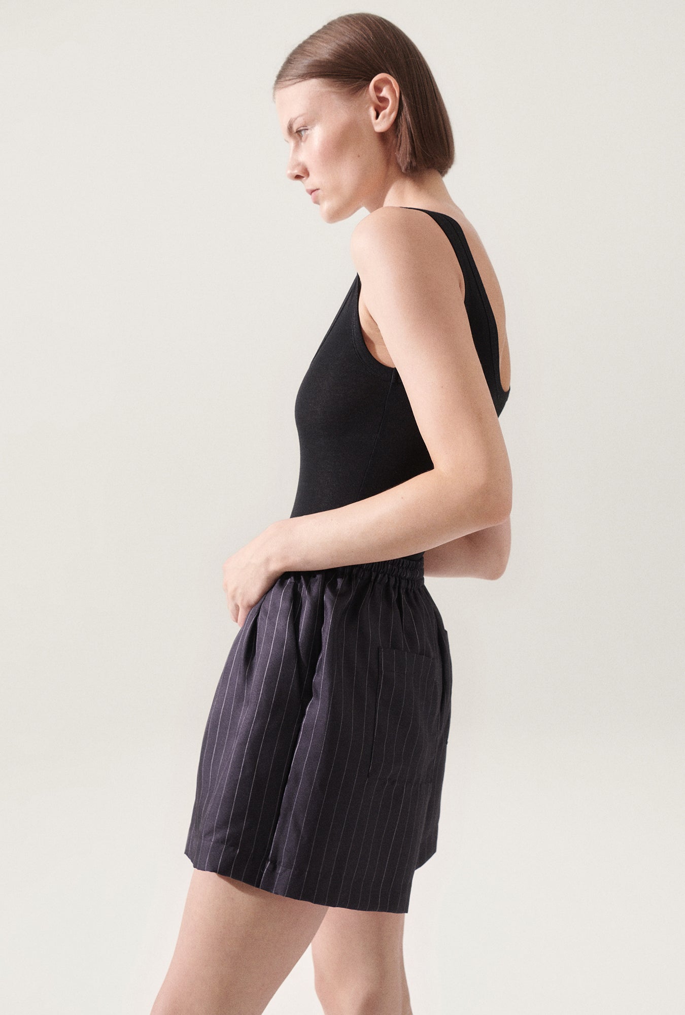 Twill Slouch Shorts Pinstripe Black / White