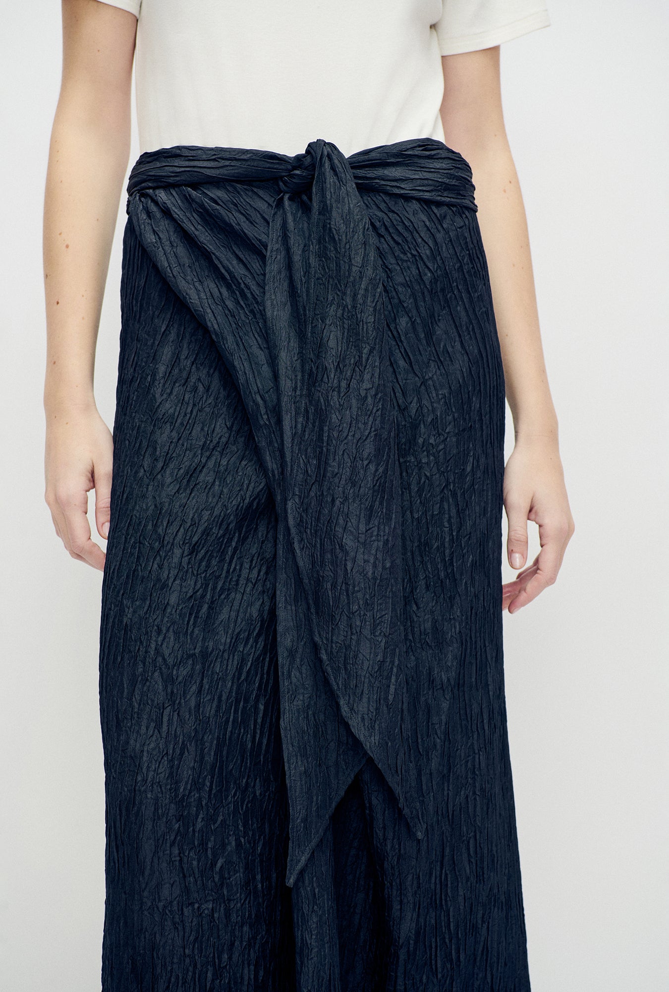 Crinkle Twisted Wrap Skirt Black