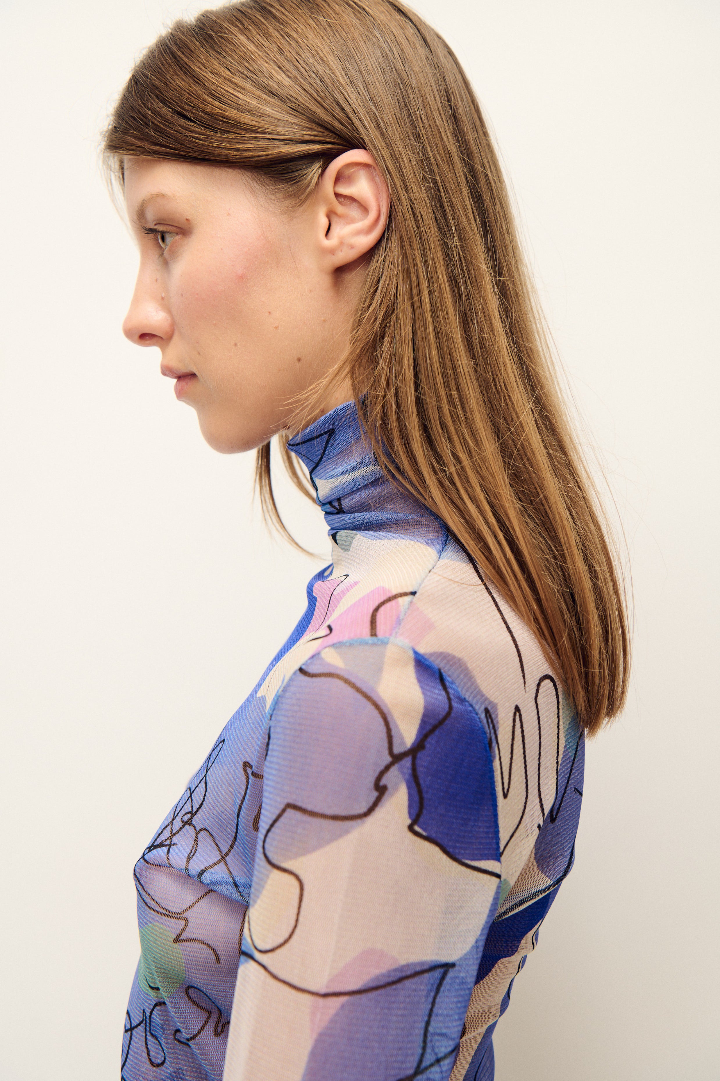 MESH TURTLENECK CORNFLOWER FLORAL