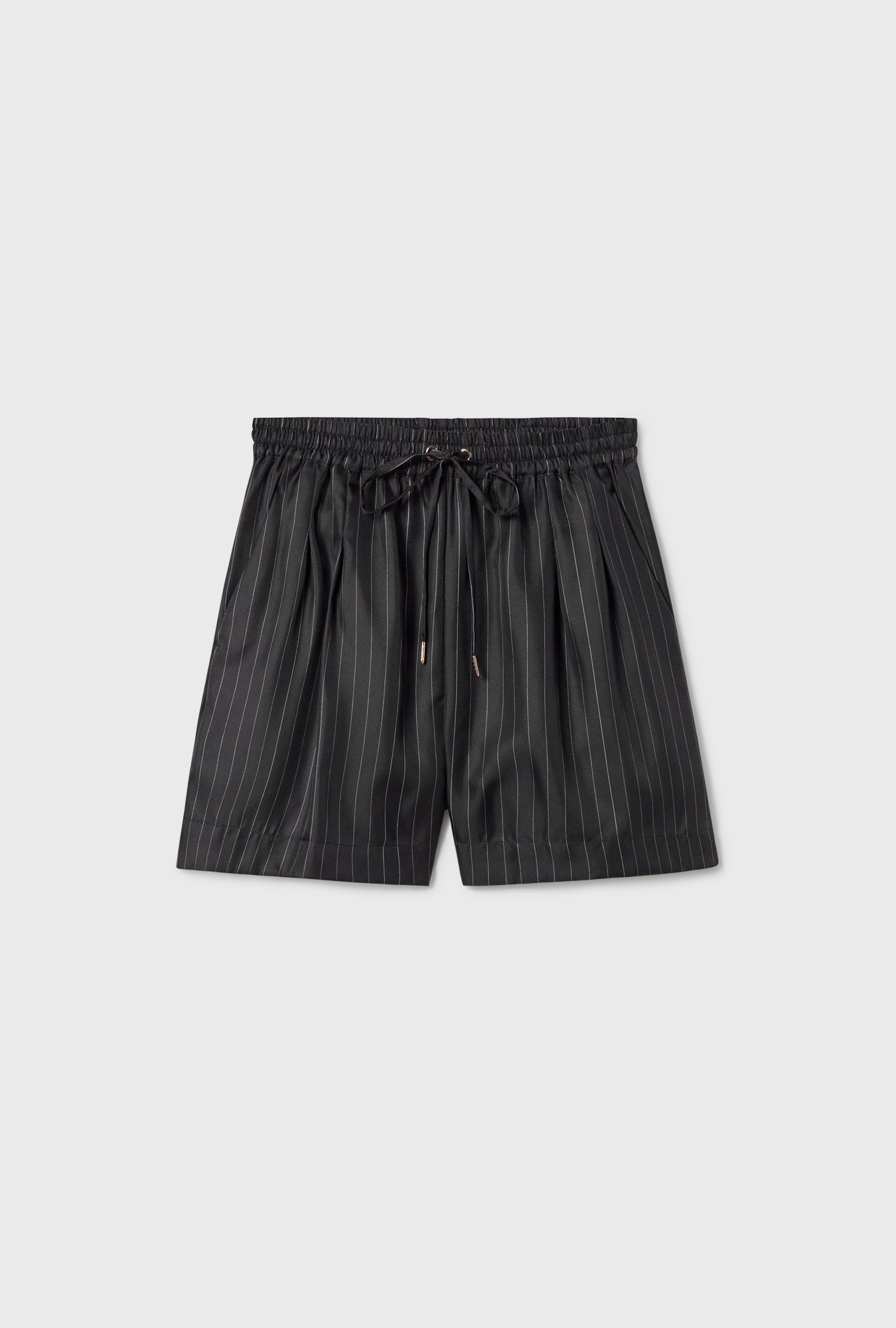 Twill Slouch Shorts Pinstripe Black / White