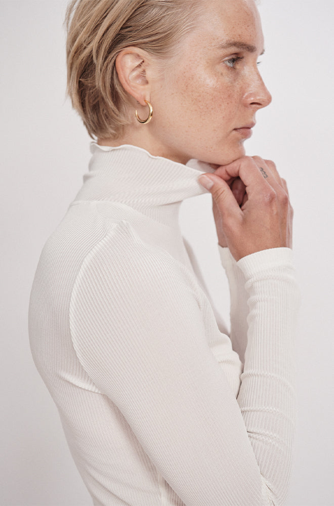 Ribbed Turtleneck White