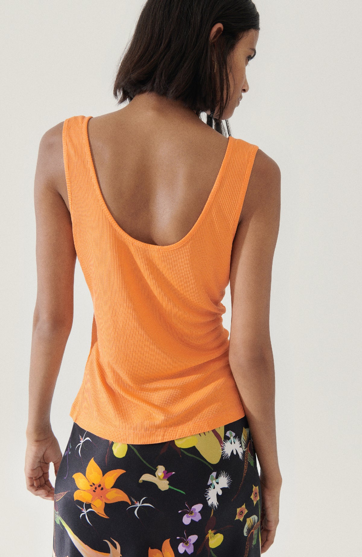 Ribbed Tank Fire Lily