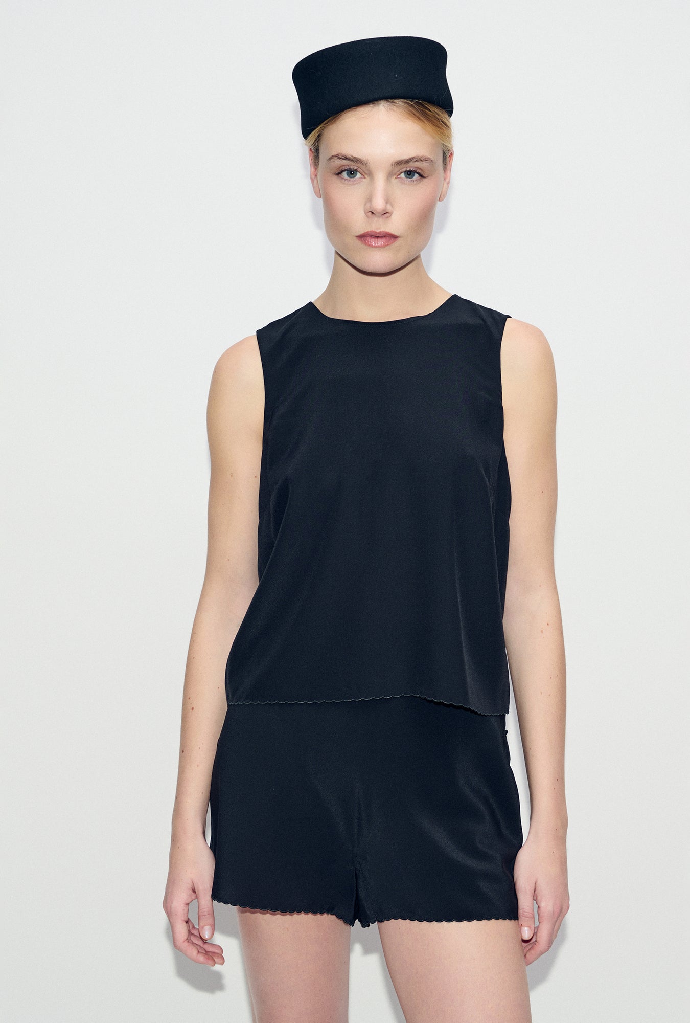 Scallop Elena Sleeveless Top Black